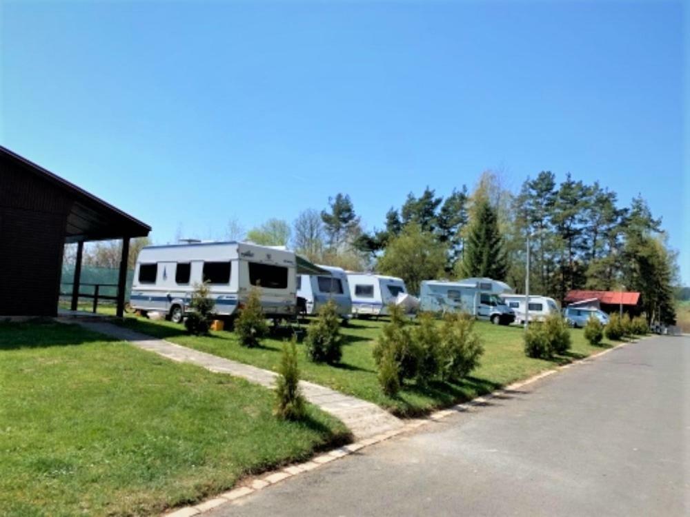 Camping La Provence Hotel Velka Hledsebe Ngoại thất bức ảnh