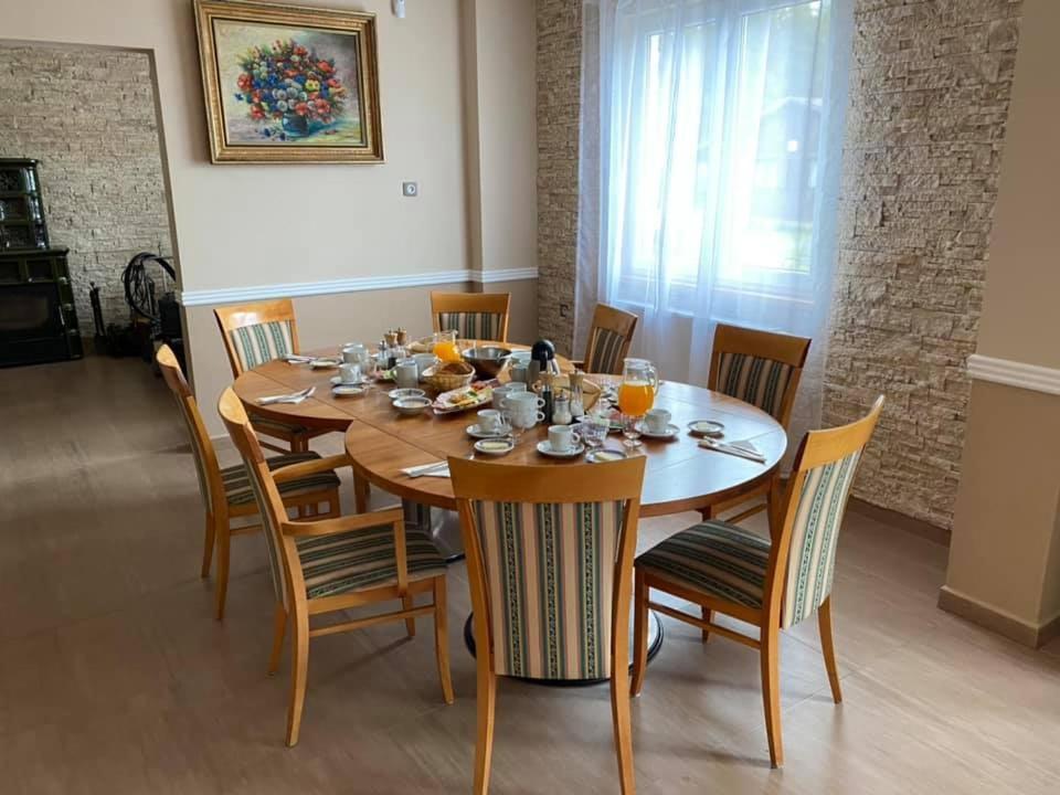 Camping La Provence Hotel Velka Hledsebe Ngoại thất bức ảnh